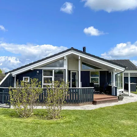 3 Bedroom Cozy In Rudkobing Feriehus *