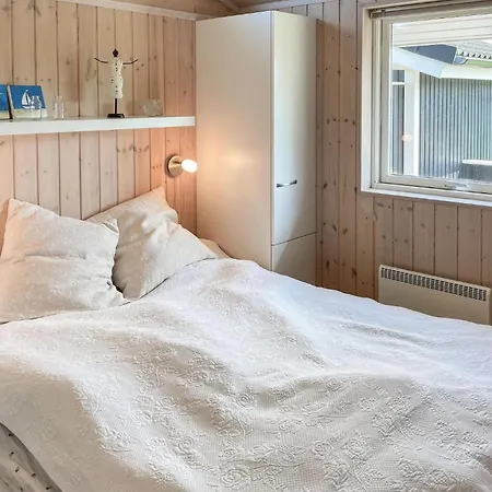 3 Bedroom Cozy In Rudkobing Dom wakacyjny Spodsbjerg
